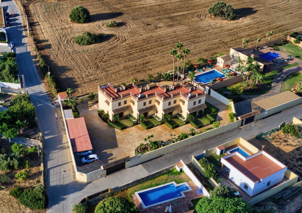 Apartamentos Villafaro Conil Conil De La Frontera Exterior photo