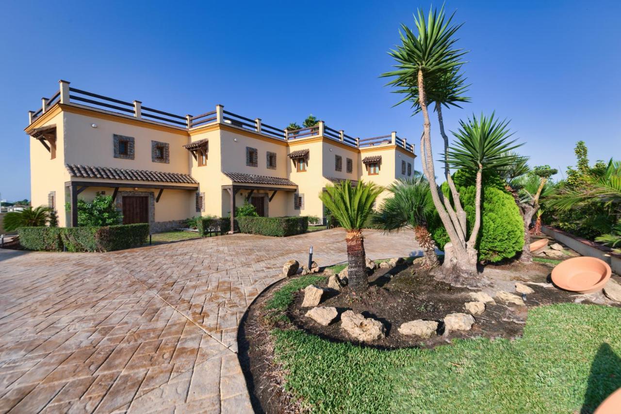 Apartamentos Villafaro Conil Conil De La Frontera Exterior photo