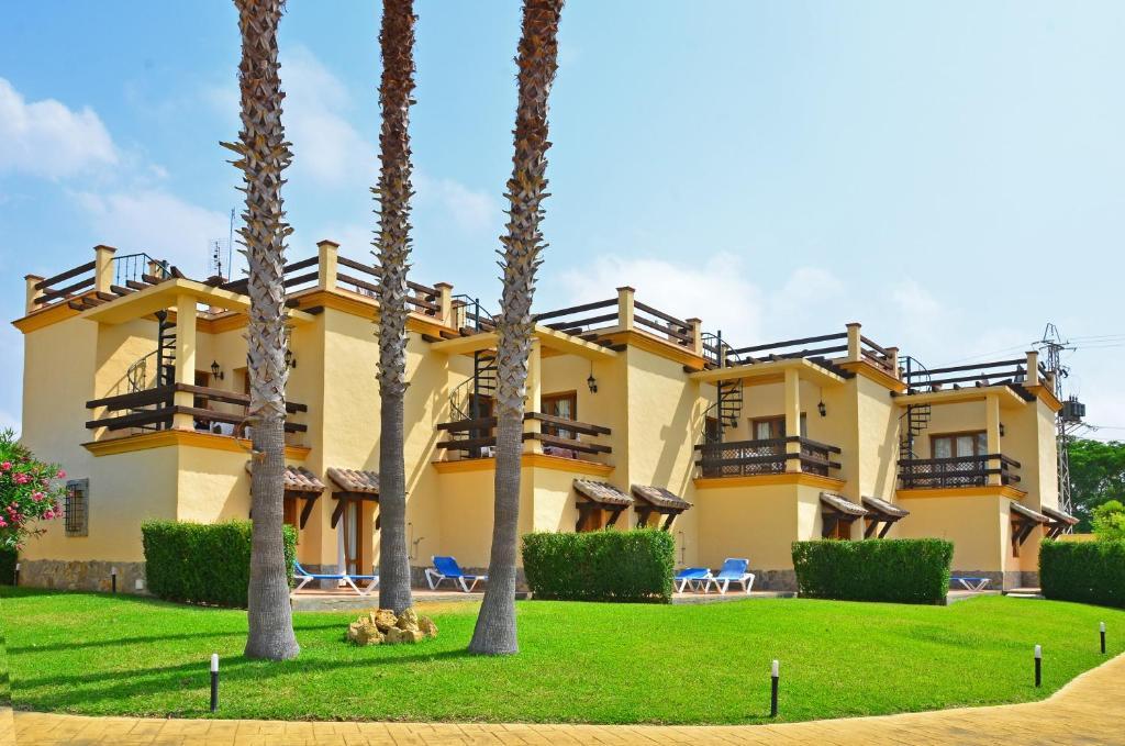 Apartamentos Villafaro Conil Conil De La Frontera Exterior photo