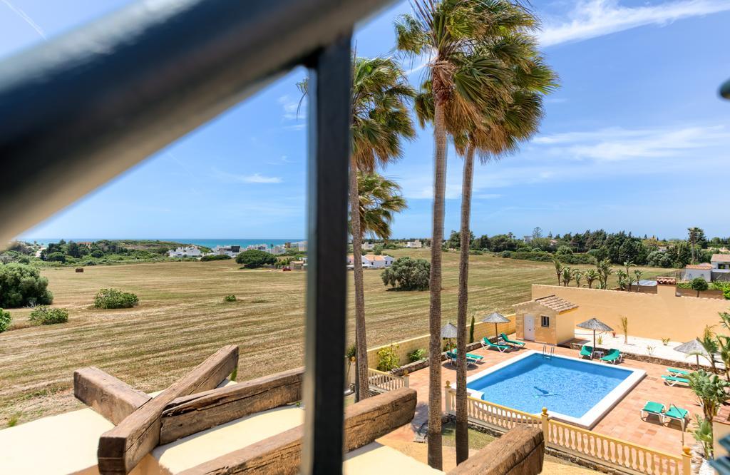 Apartamentos Villafaro Conil Conil De La Frontera Exterior photo